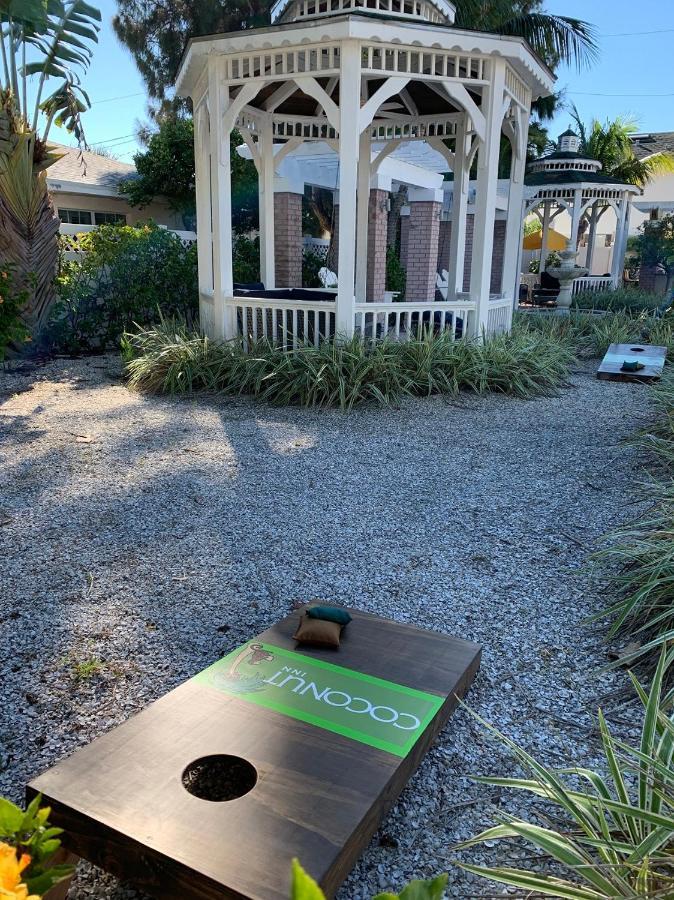 Coconut Inn Pass-A-Grille Beach سانت بيتي بيتش المظهر الخارجي الصورة