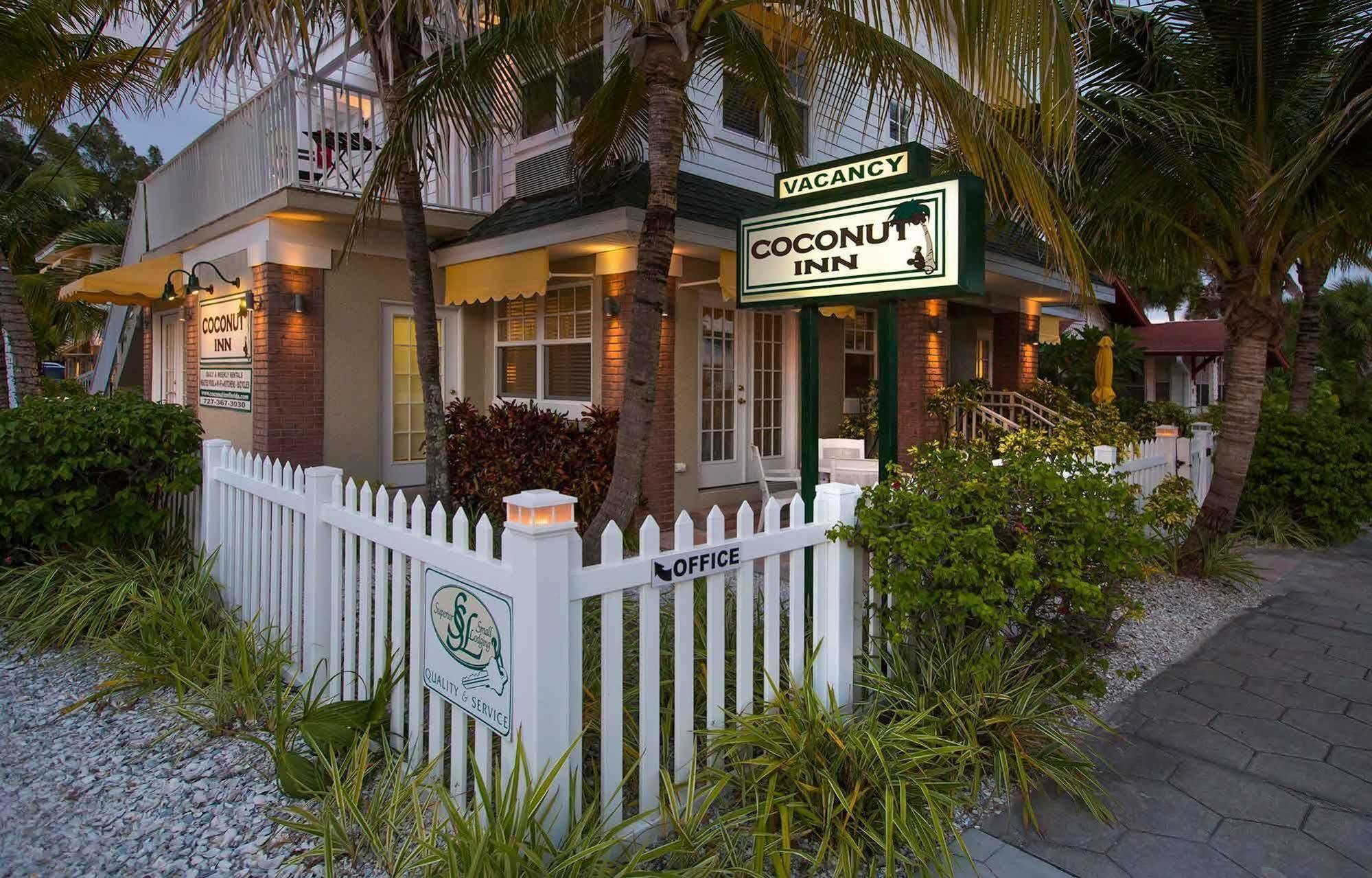 Coconut Inn Pass-A-Grille Beach سانت بيتي بيتش المظهر الخارجي الصورة